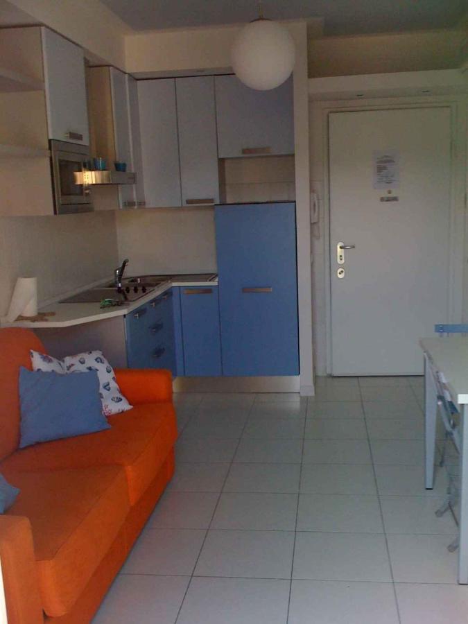 Apartment In Marina Di Massa - Toskana 24103 Eksteriør billede
